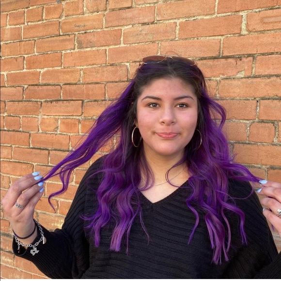 Meet your Posher, Alyssa - Picture 1 of 1